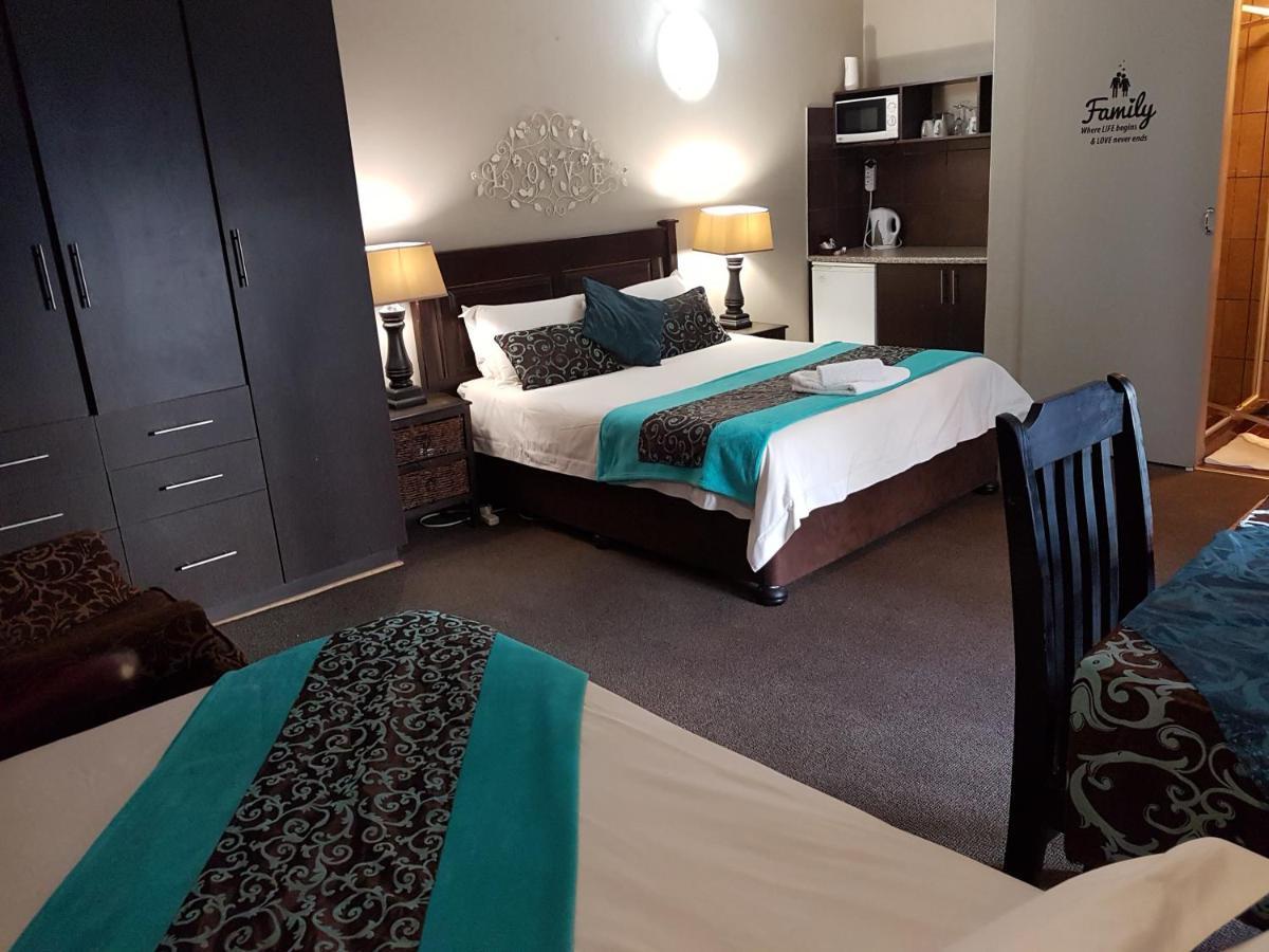 Gemstone Guest House Klerksdorp Luaran gambar